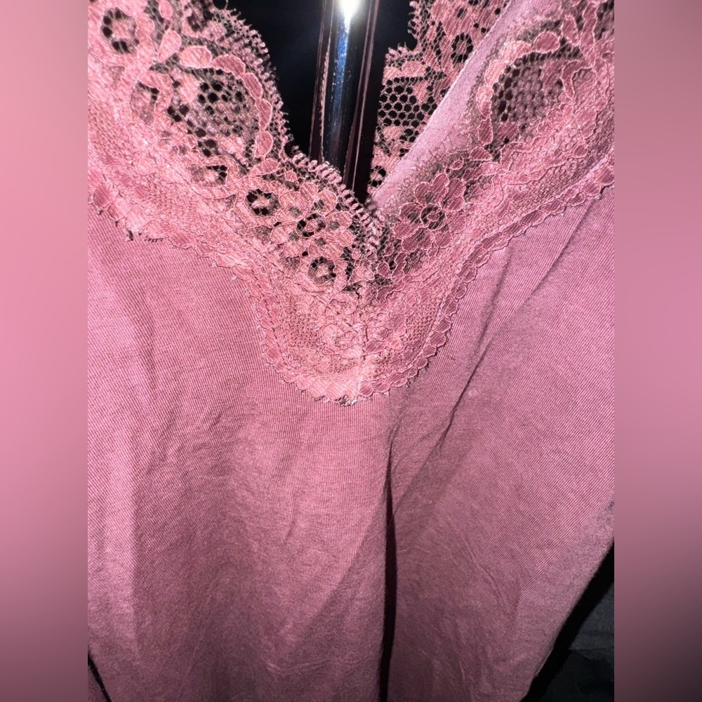POL Lace Trim Tank Top in Dusty Rose - Picture 3 of 4